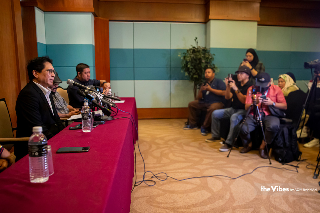 Md Nasir pada sidang media bagi menjelaskan mengenai penamatan kontrak jawatan CEO FINAS, di Kuala Lumpur, hari ini. - Gambar oleh Azim Rahman