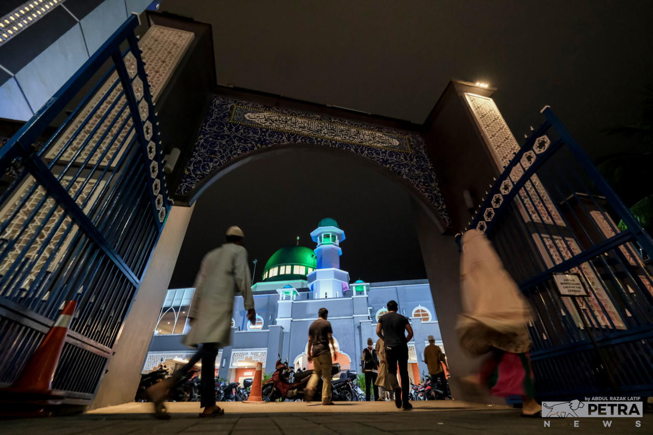 Gambar Hiasan, Abdul Razak Latif