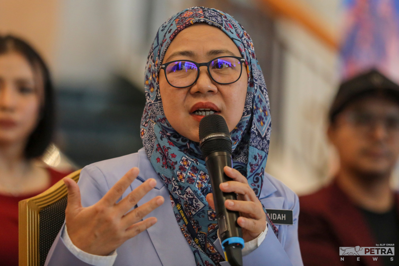 Zubaidah Mukhtar - Gambar Alif Omar