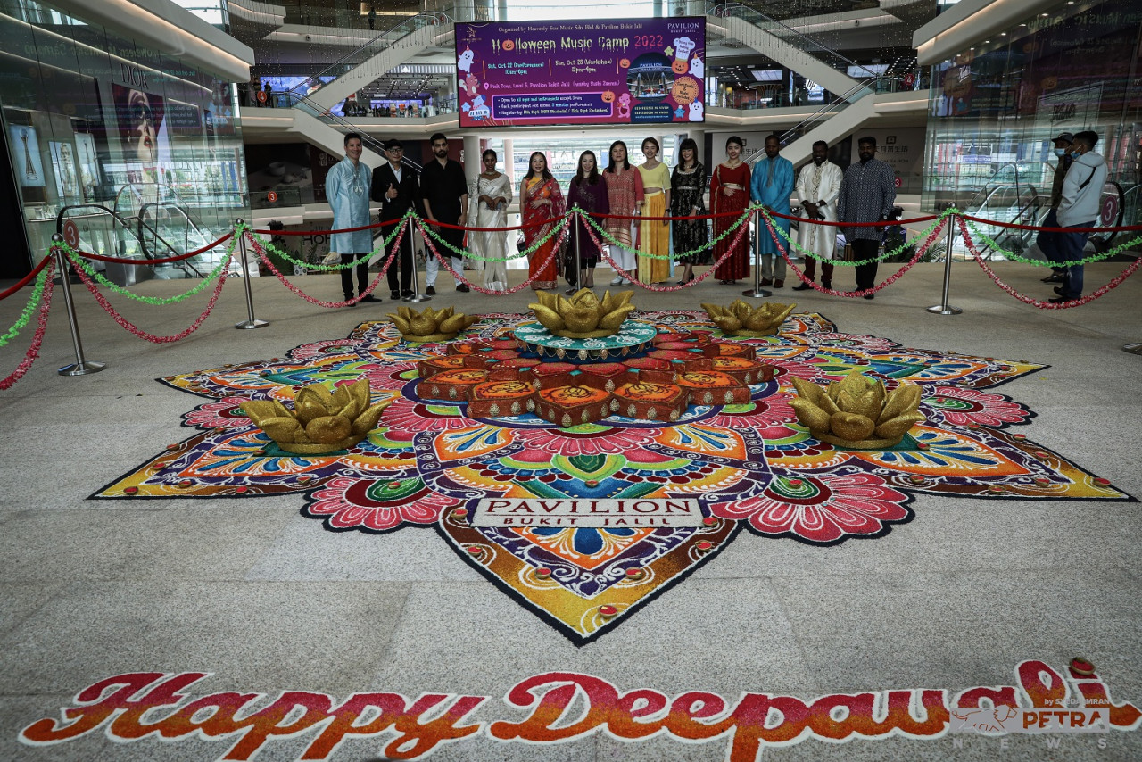 Gambar Pavilion Kuala Lumpur Marketing Team