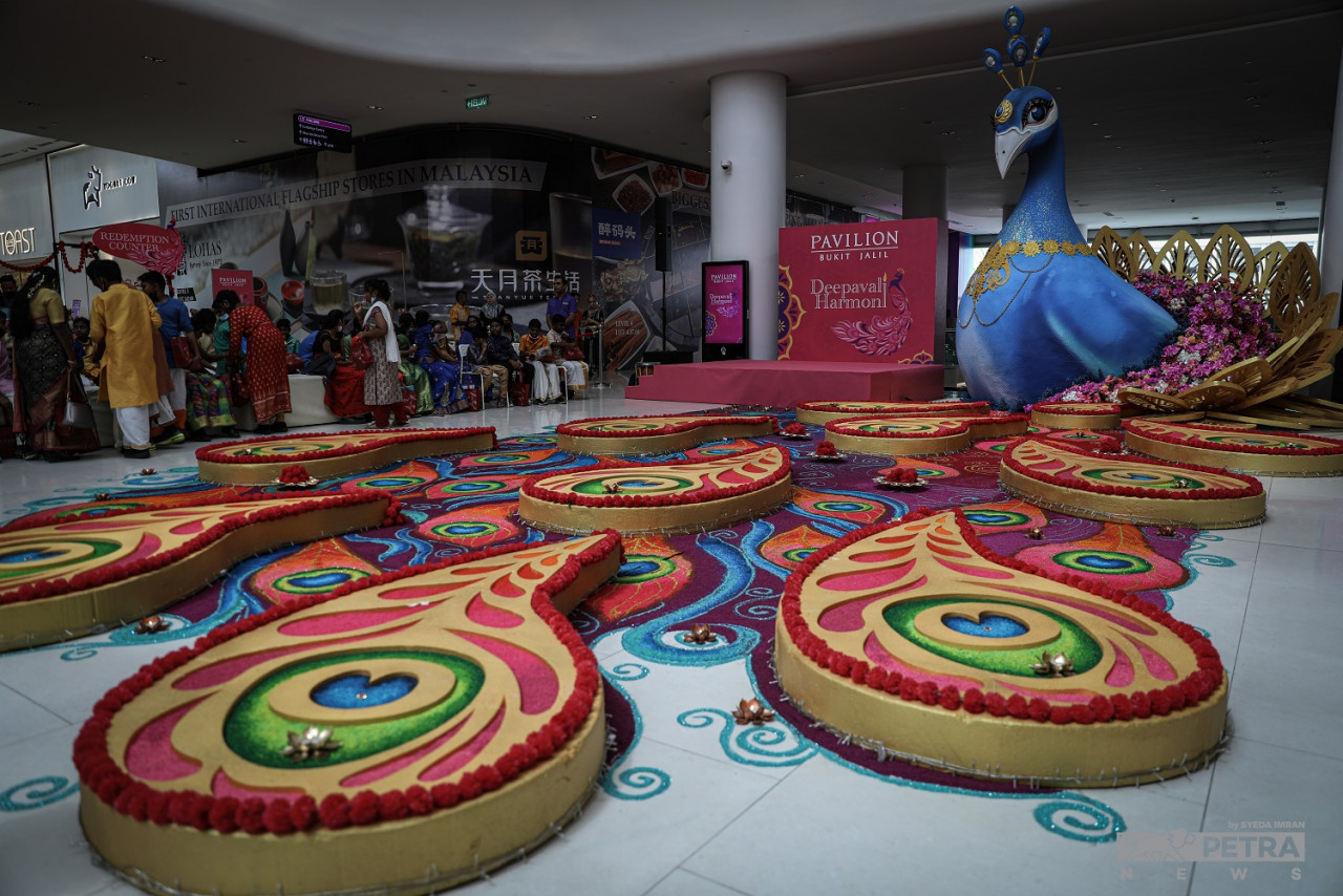 Gambar Pavilion Kuala Lumpur Marketing Team