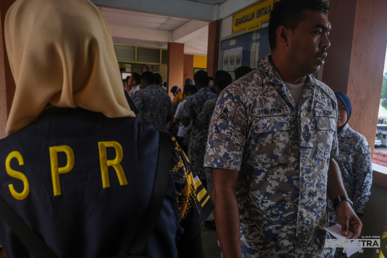 Proses pengundian awal melibatkan 224,828 pengundi berakhir pada 5 petang.