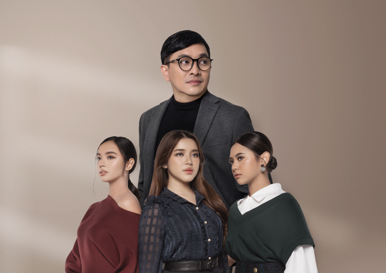 Yovie Widianto bersama Lyodra, Tiara Andini, dan Ziva Magnolya