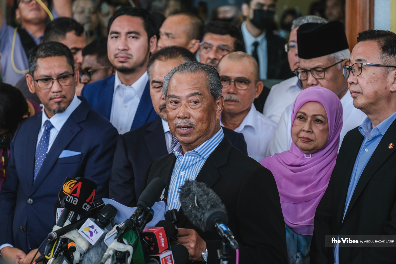 Muhyiddin memberitahu beliau dan dan pasukan peguamnya akan berusaha serta berikhtiar mendapatkan keadilan di mahkamah.