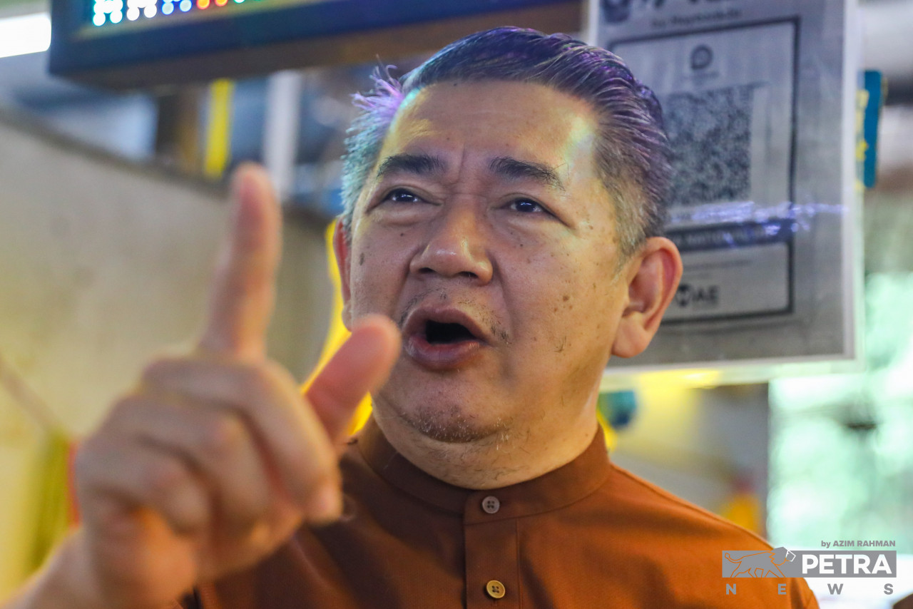Salahuddin Ayub - Gambar oleh Azim Rahman