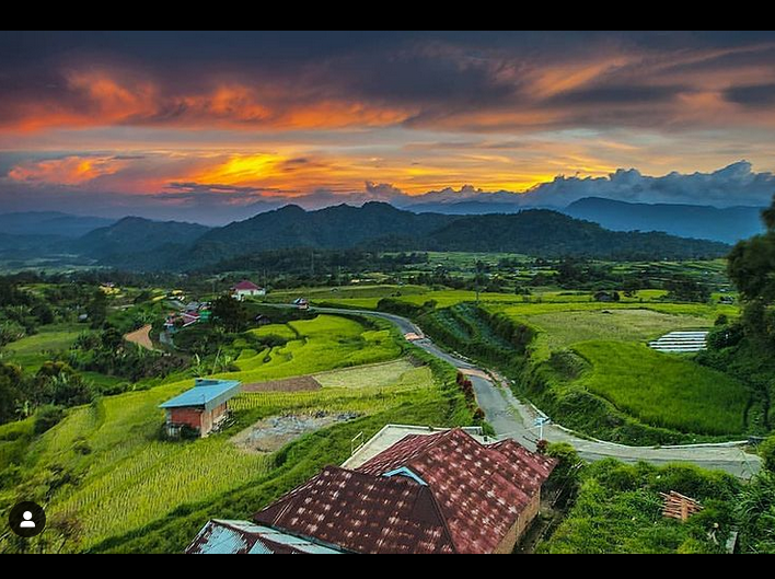 Nagari Pariangan. Gambar: Instagram @sattosay