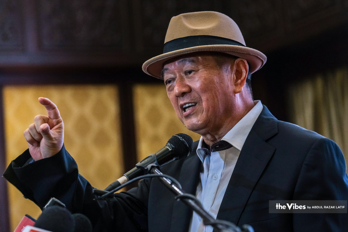Lee Kim Yew berkata, beliau sudah menulis surat kepada kerajaan ‘untuk mendapatkan perlindungan’ dan merayu kepada kerajaan agar membenarkan peguamnya meneruskan rundingan dengan pasukan guaman Healy bagi ‘mengetepikan perintah secara baik’.