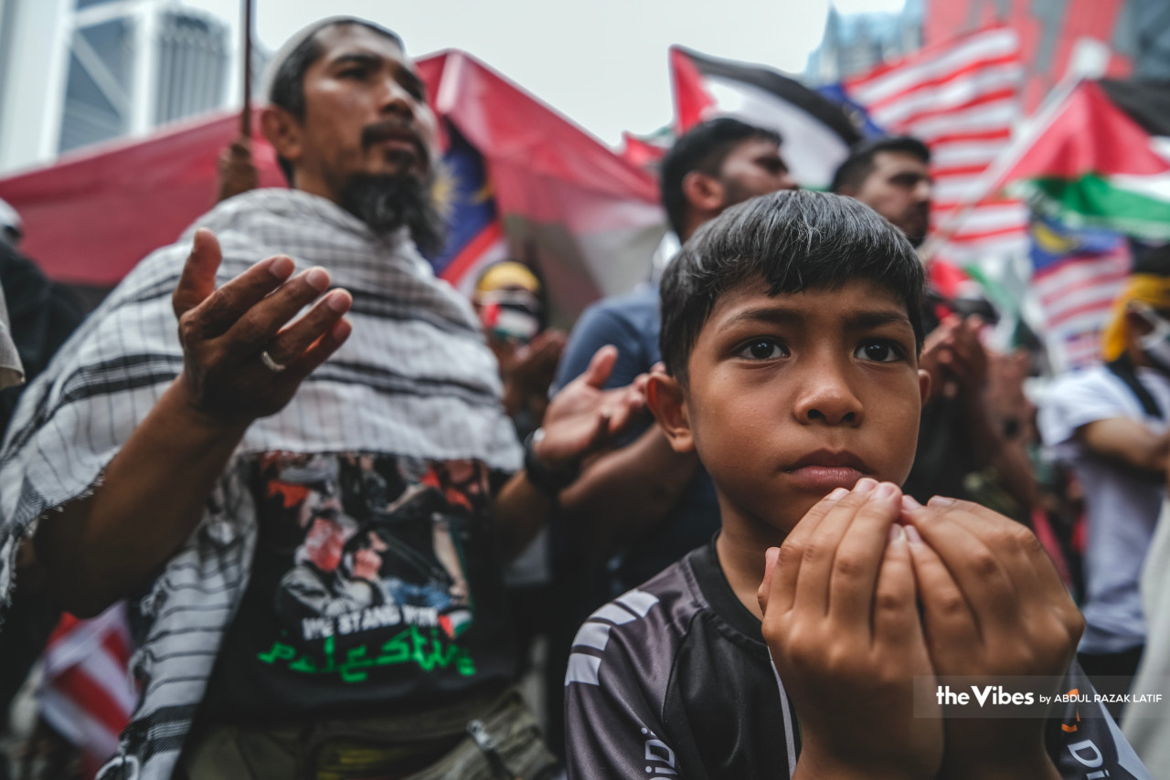 Perarakan Himpunan Solidariti Al-Quds Sedunia bermula dengan bacaan doa sebelum bergerak ke Kedutaan Amerika Syarikat