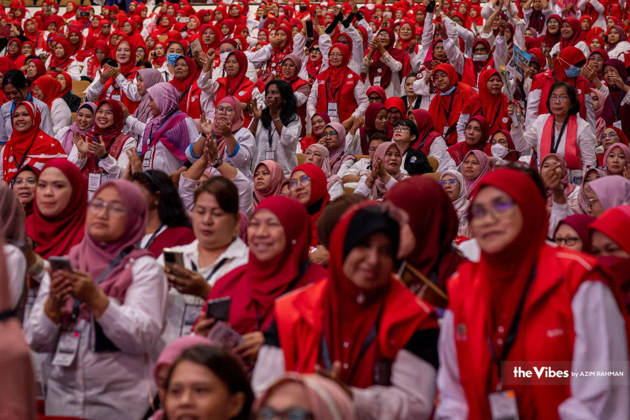 Sebahagian anggota parti komponen yang hadir pada Konvensyen Nasional Kerajaan Perpaduan 2023 di Pusat Dagangan Dunia (WTCKL).