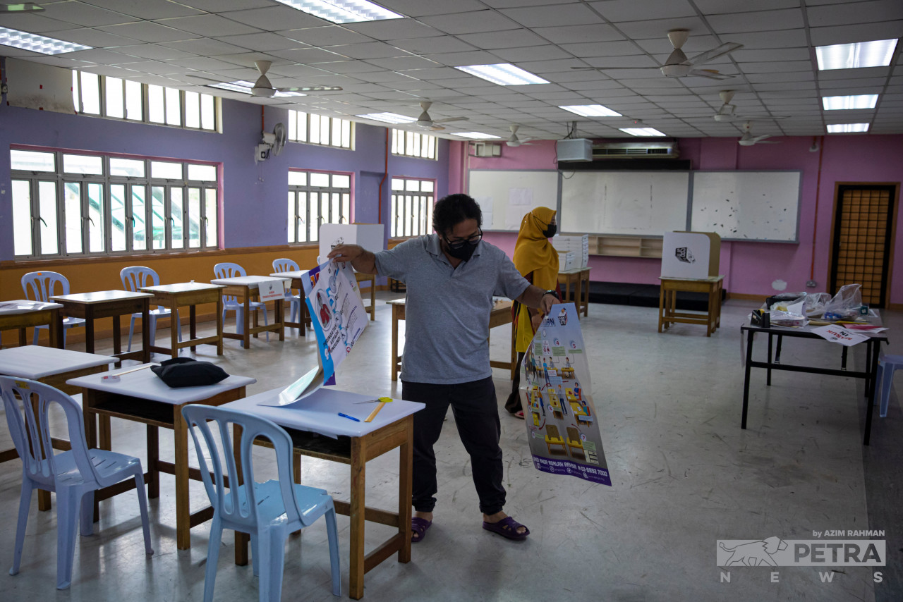 Seramai 1,380 calon bertanding iaitu 939 (kerusi Parlimen), 434 (kerusi DUN Perlis, Perak dan Pahang) dan tujuh calon Pilihan Raya Kecil DUN Bugaya.