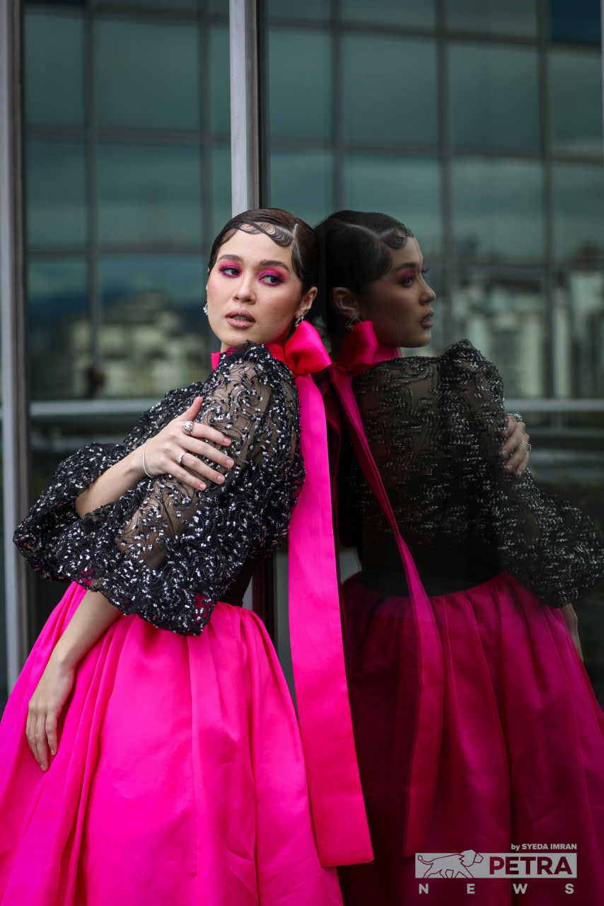 Emma Maembong - Gambar oleh Syeda Imran