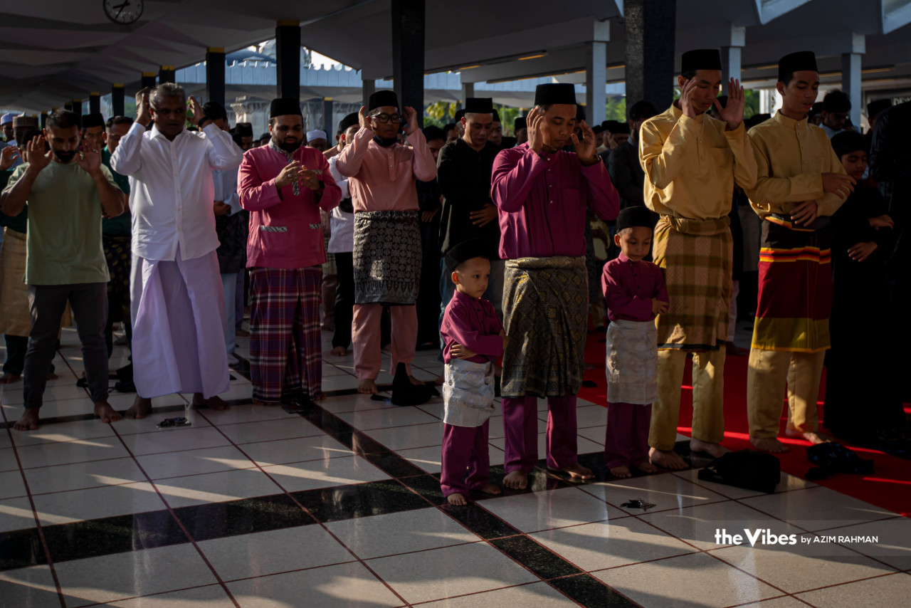 Solat sunat Aidilfitri merupakan solat sunat al-Muaqqat iaitu solat sunat yang ditetapkan dan terikat waktunya.