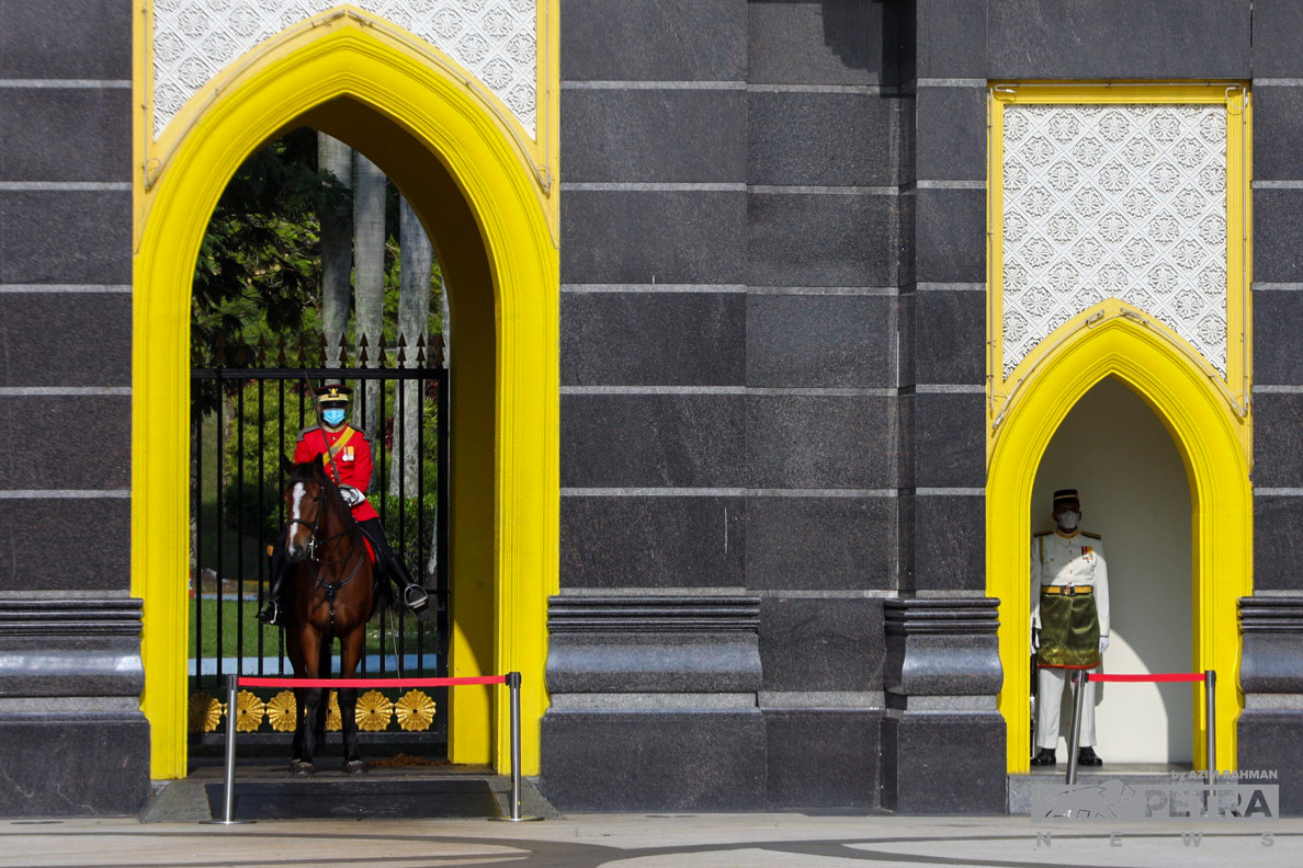 Istana Negara mengadakan Perbincangan Khas Raja-Raja Melayu bagi membolehkan Yang di-Pertuan Agong mendapatkan pandangan mengenai pelantikan Perdana Menteri Ke-10 dan pembentukan kerajaan. - Gambar oleh Azim Rahman