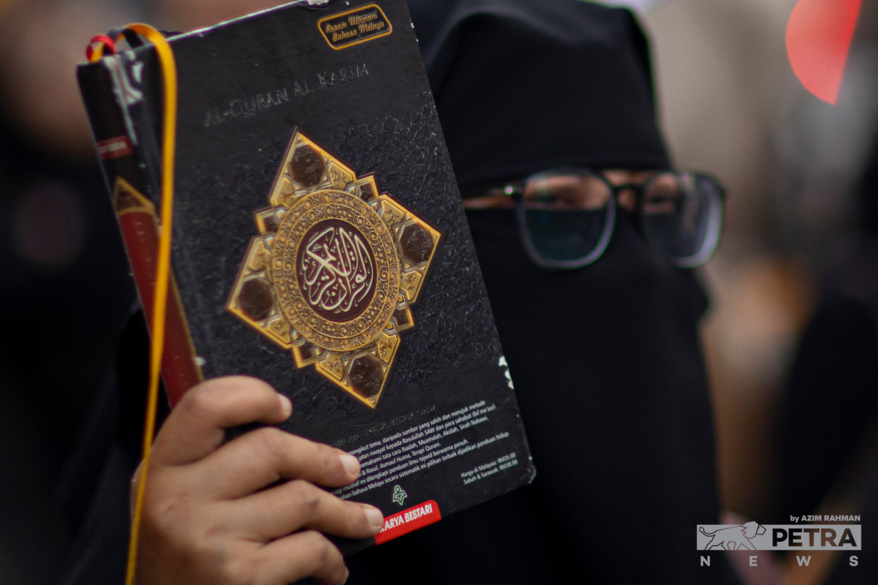 Kumpulan ini juga akan turut menghantar memorandum di Kedutaan Belanda, bagi tujuan sama.