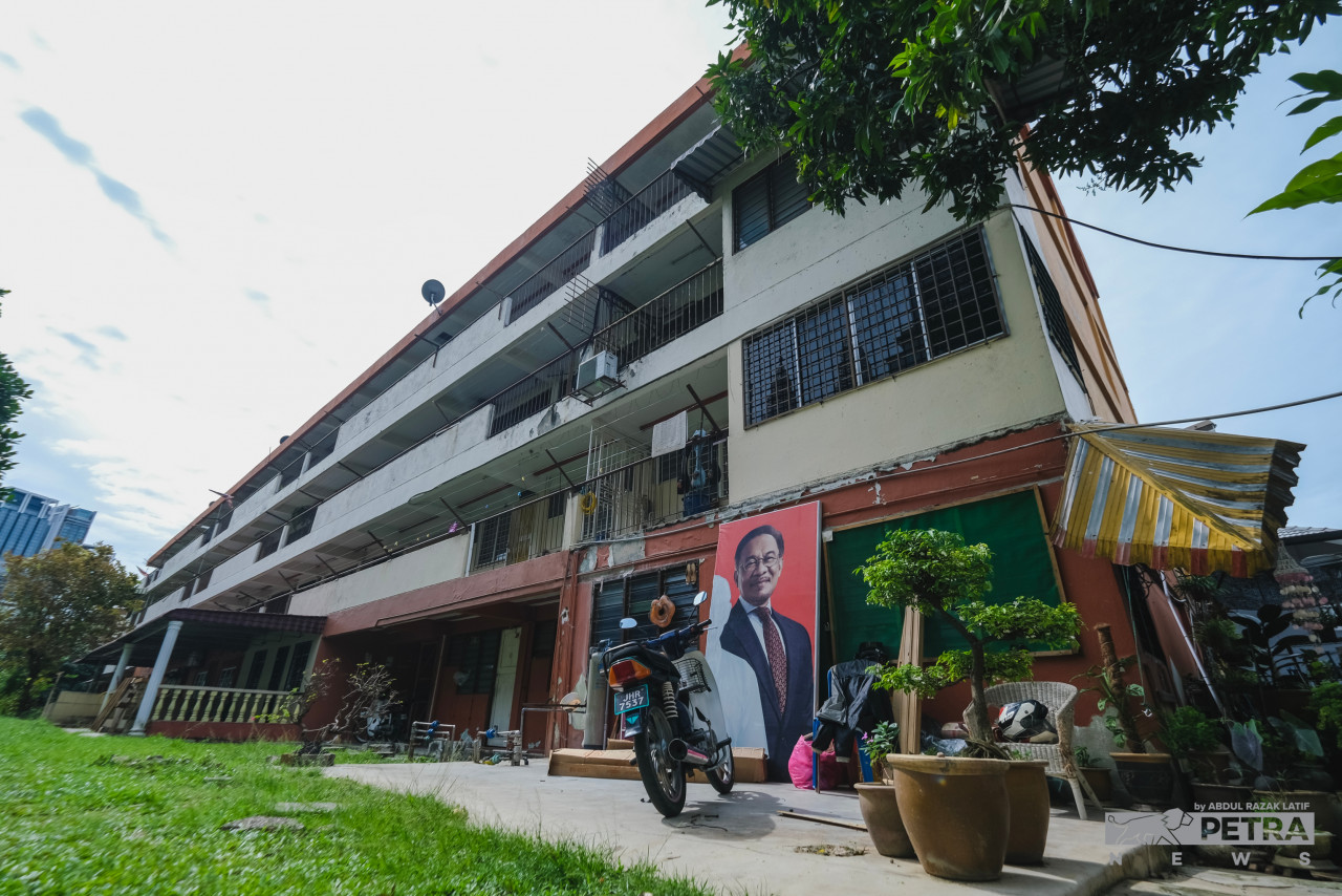 Perintah pengusiran itu memberi penduduk masa 30 hari untuk berpindah atau sehingga 19 Januari bagi mengosongkan rumah mereka namun perintah itu kemudiannya dibatalkan..