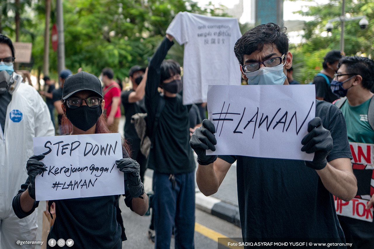 Peserta yang terlibat dalam perarakan ini. - Gambar Sadiq Asyraf