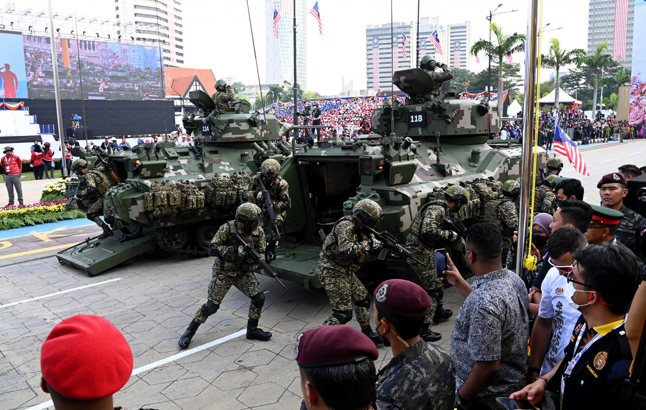 Persembahan daripada Angkatan Tentera Malaysia. - Gambar dari Jabatan Penerangan