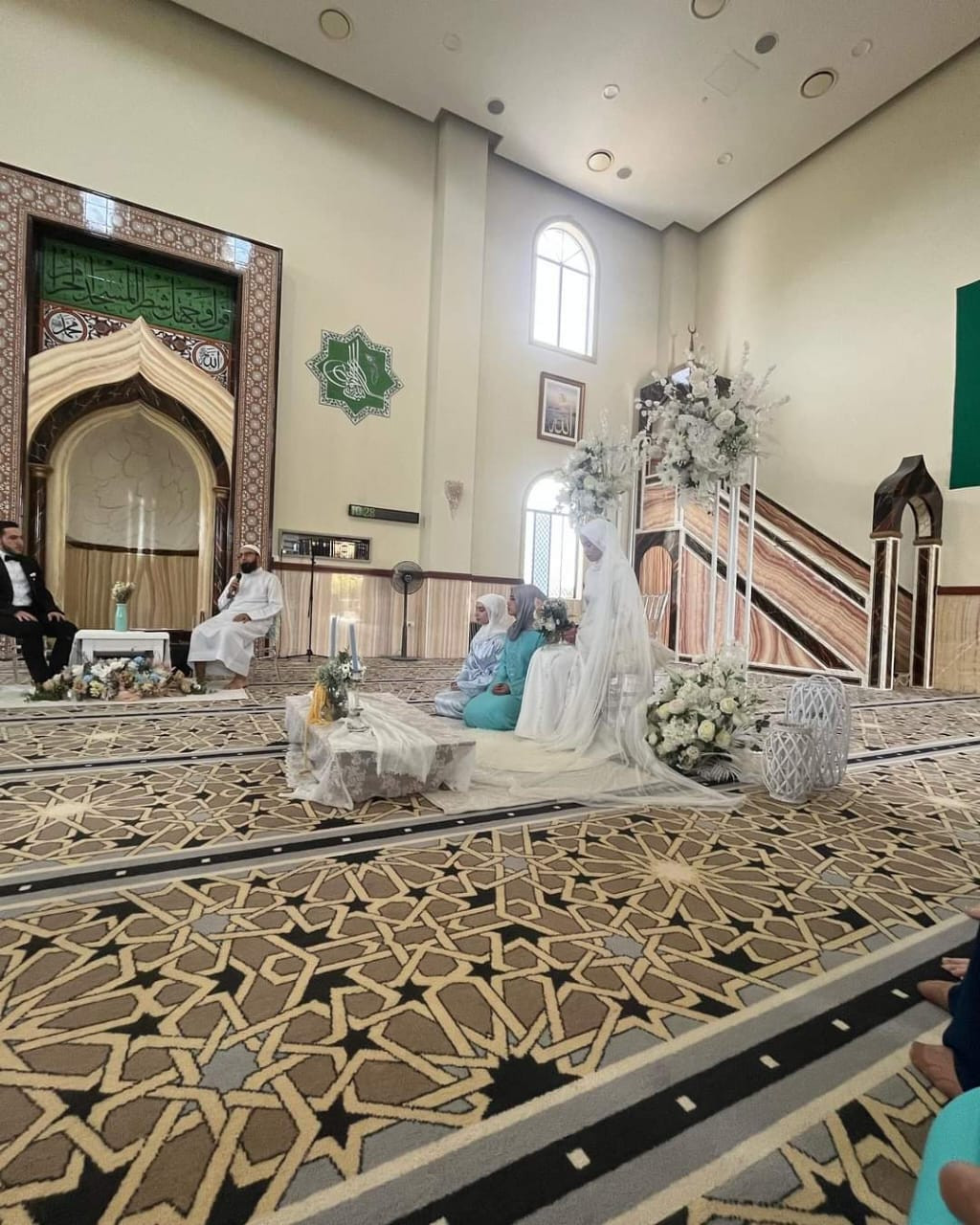 Majlis pernikahan anak sulung Wardina Saffiyyah, Amna Nafeesa dengan pasangannya dikenali sebagai Yusof. - gambar Instagram Wardina Saffiyyah