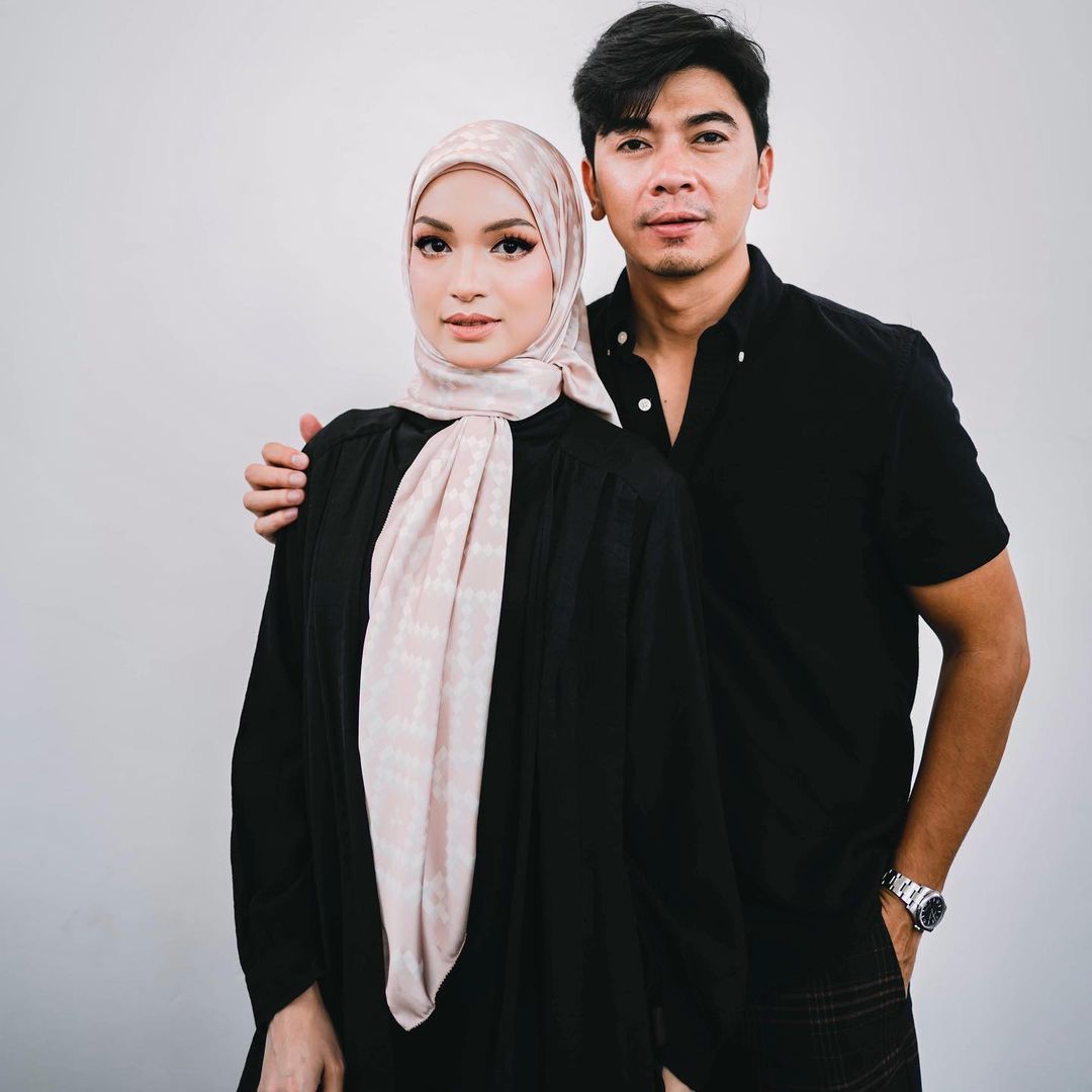 Amyra Rosli dan suami, Amar Bahrin. - Gambar Instagram Amyra Rosli