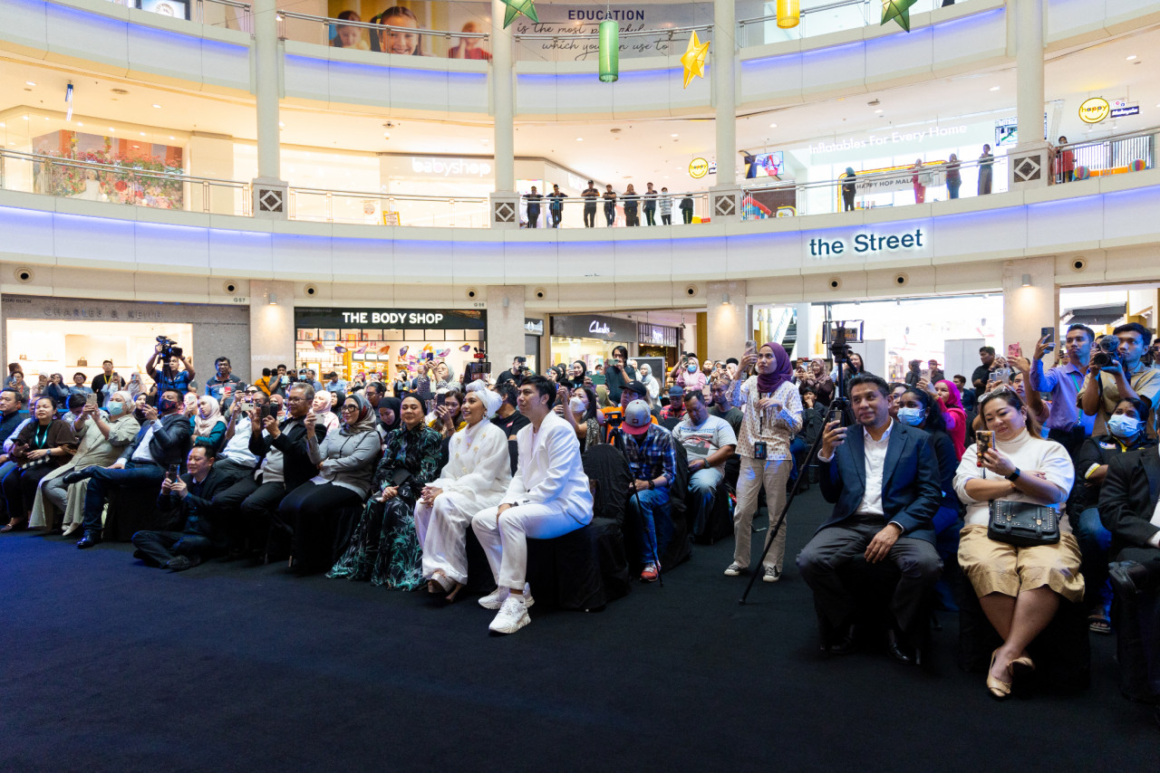 Andmesh sebelum ini telah pun berada di Malaysia bagi mempromosikan konsert solonya itu. - Gambar Kharisma Music