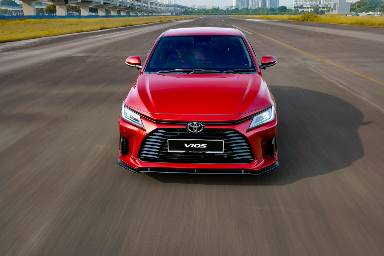 Kenderaan Vios Serba Baharu ini juga menawarkan dua varian iaitu 1.5 G (AT) dan 1.5 E (AT). - Gambar ihsan UMW Toyota