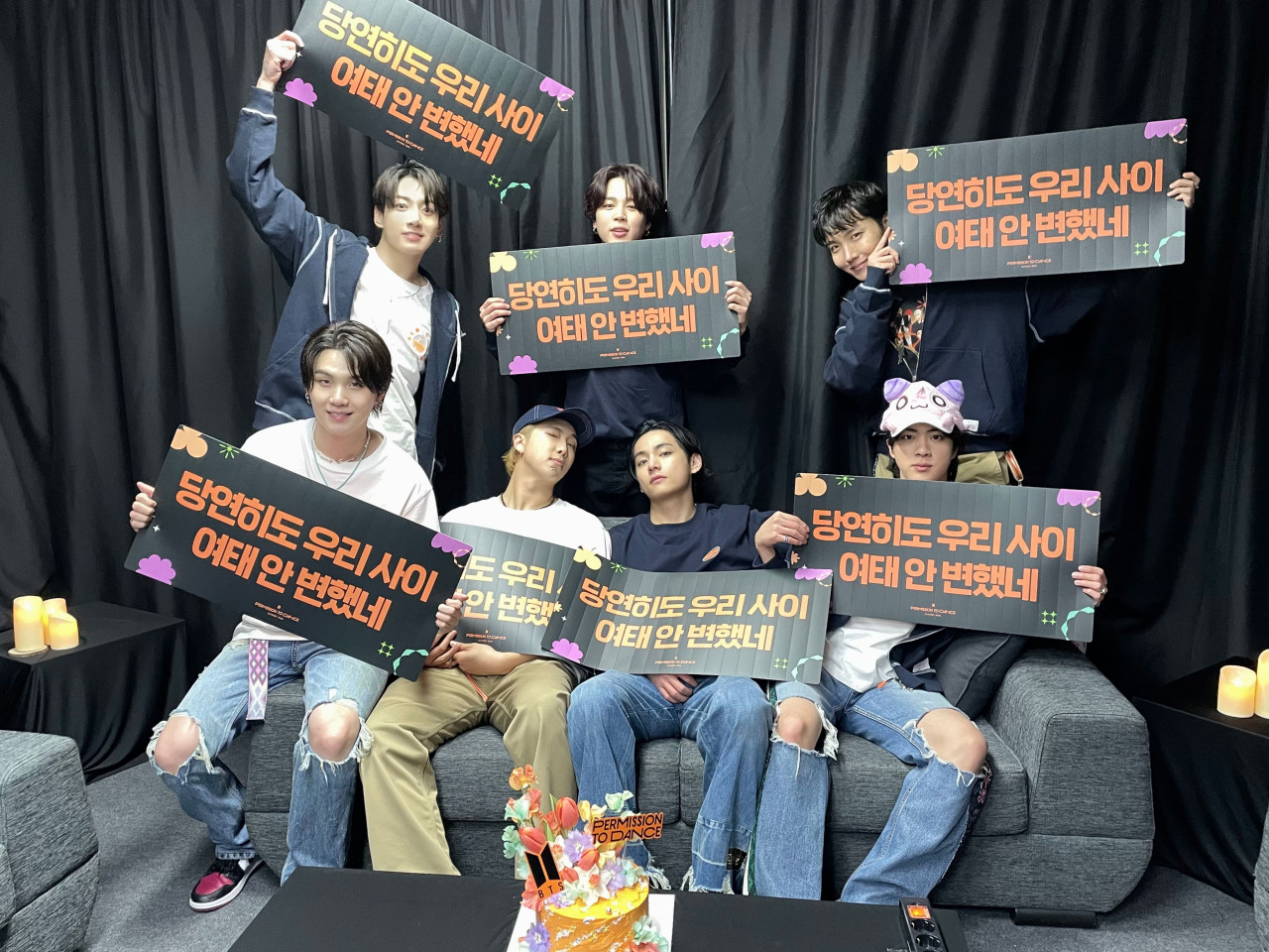 Gambar: Twitter @bts_bighit