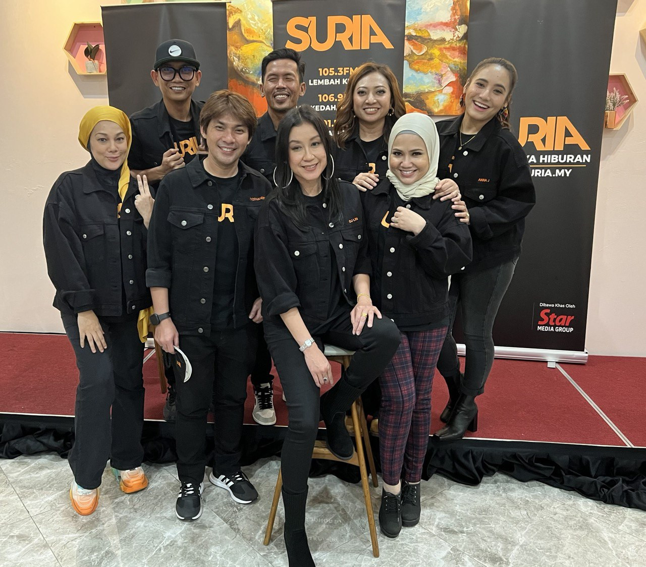 Pengurus Besar Suria FM, DJ Lin atau nama sebenarnya Roslinda Abdul Majid berkata, pemilihan Shuib dibuat setelah melalui beberapa proses dan penelitian oleh pihak Suria FM