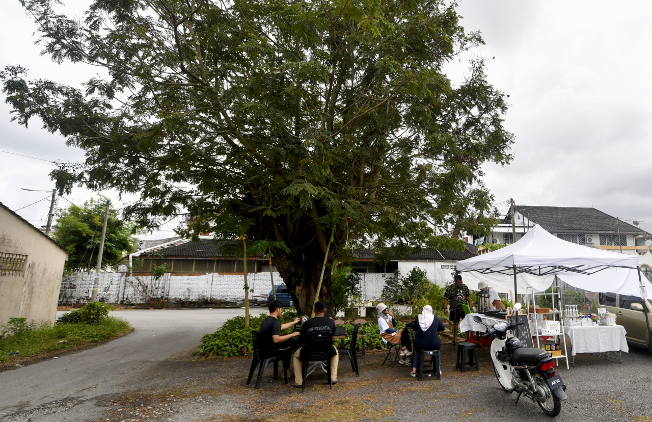 Gerai Kopi Kedai yang sering menjadi tumpuan pelanggan.