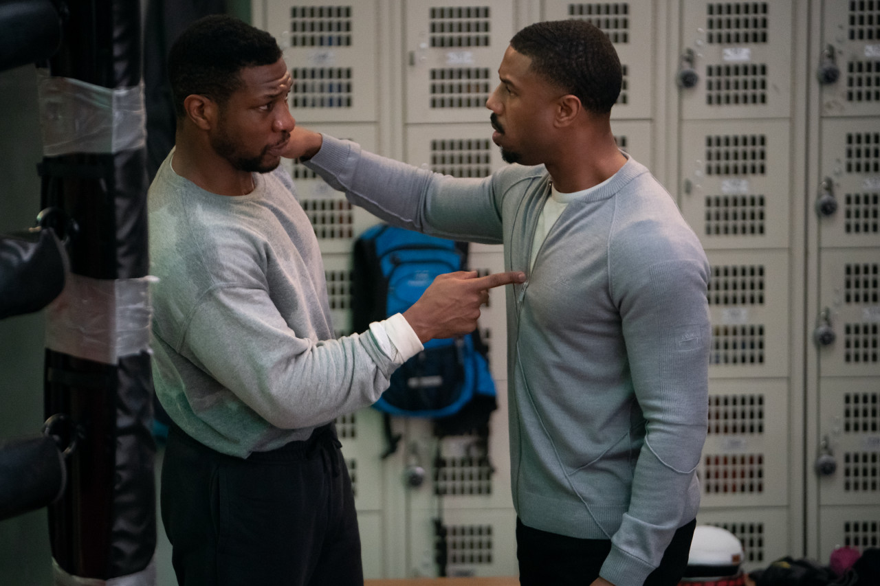 Dame (Jonathan Maiors) kini bebas dari penjara dan menemui Creed di gimnasium miliknya. - Gambar ihsan Warner Bros