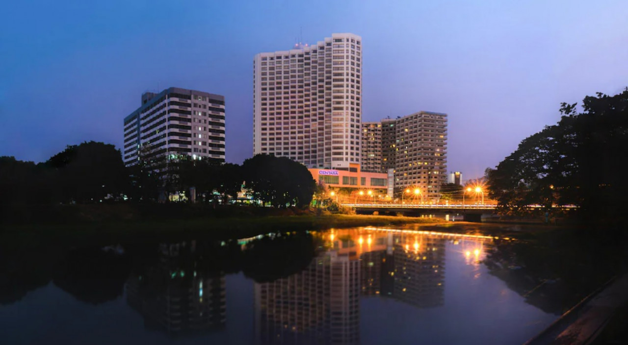 Centara Riverside Hotel Chiang Mai dari luar - Gambar oleh Rahayu MN
