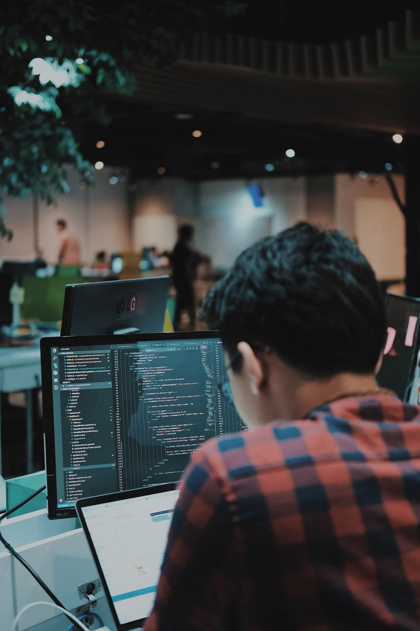 Peserta akan diberi masa tiga jam untuk menyelesaikan enam masalah algoritma yang mirip isu sebenar yang dihadapi oleh pasukan teknologi Agoda pada setiap hari. -  Gambar hiasan Unsplash