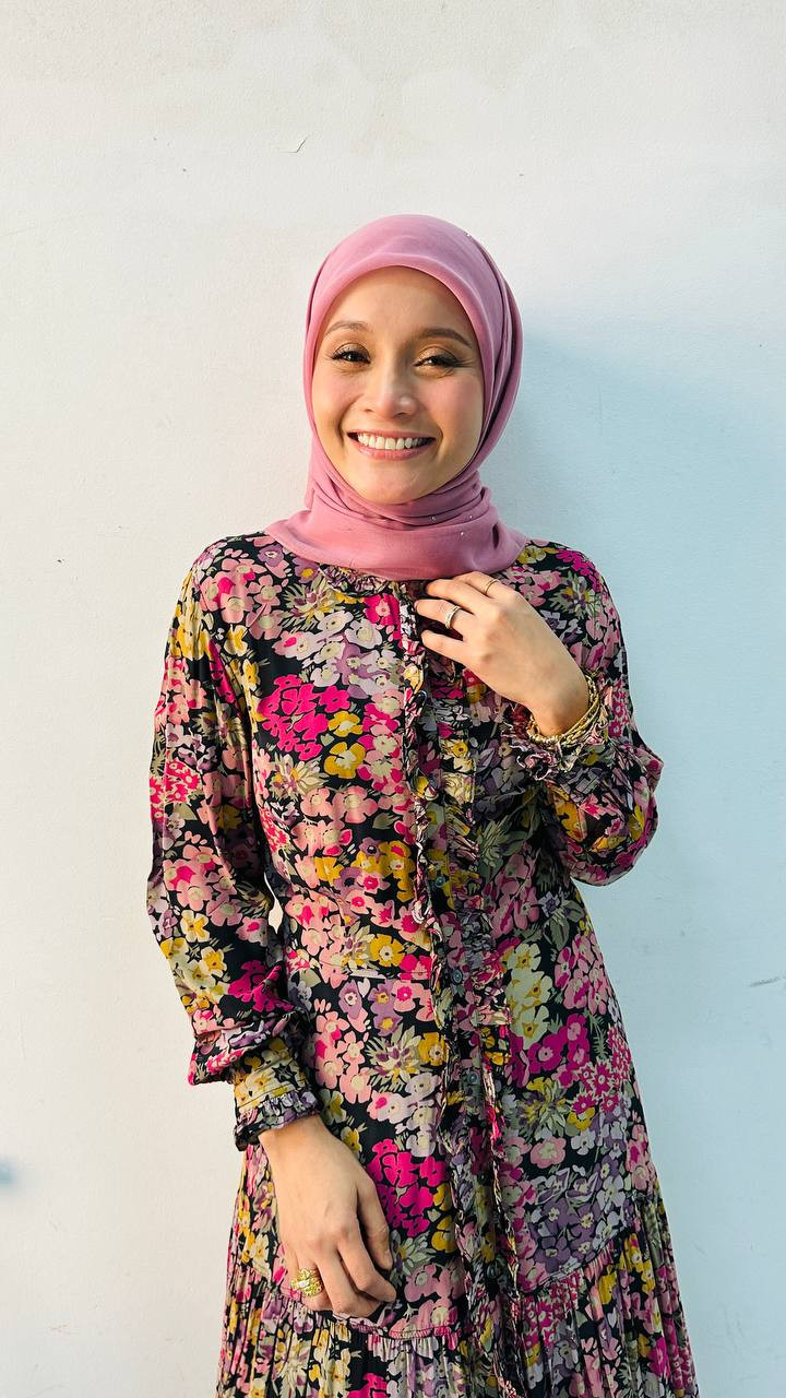 Anne Ngasri berkata kakaknya, Darling adalah mentornya sebab itu kakaknya dilantik menjadi penerbit penyelaras.
