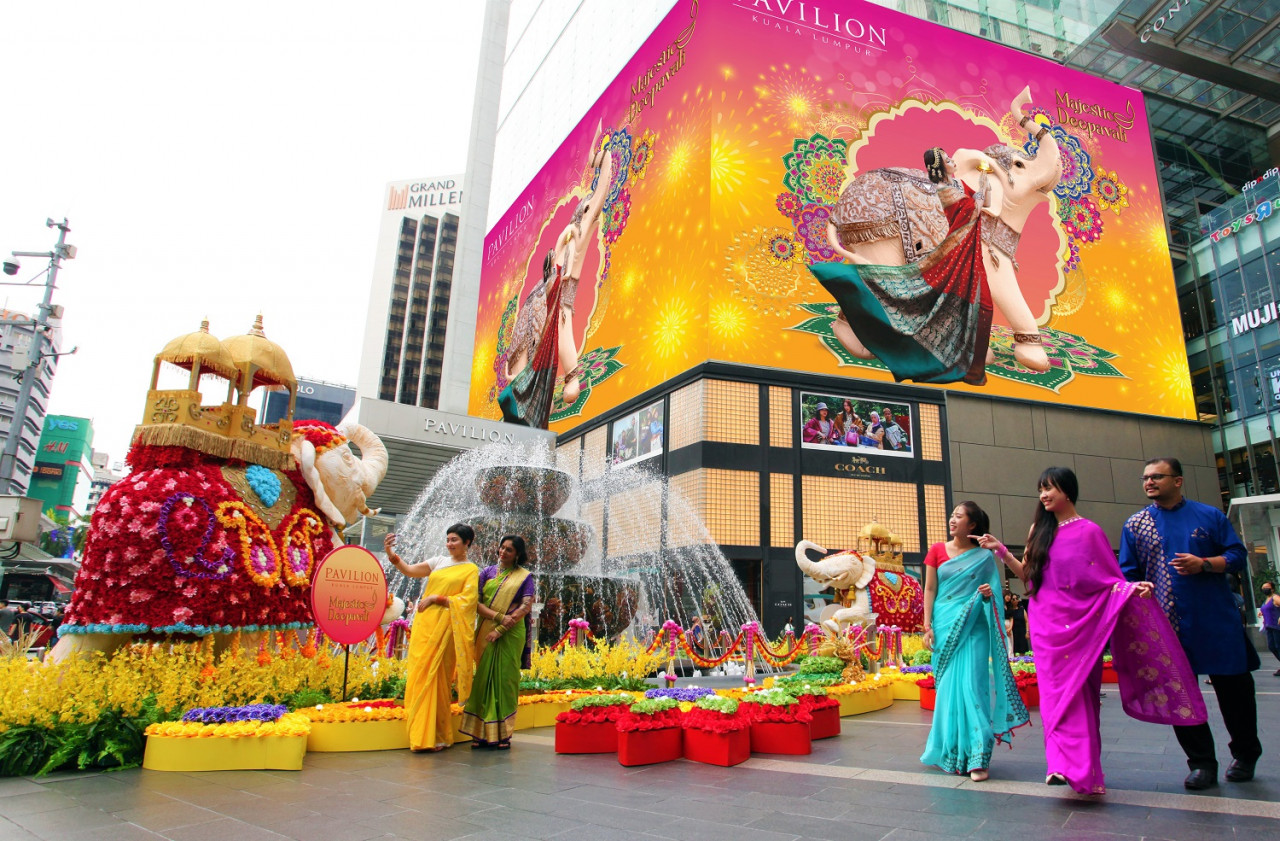 Gambar Pavilion Kuala Lumpur Marketing Team