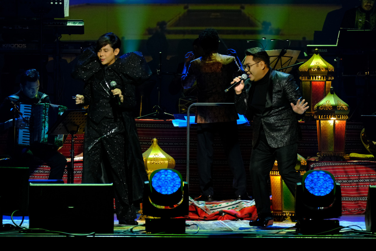 Dr Idzu bersama Bob AF