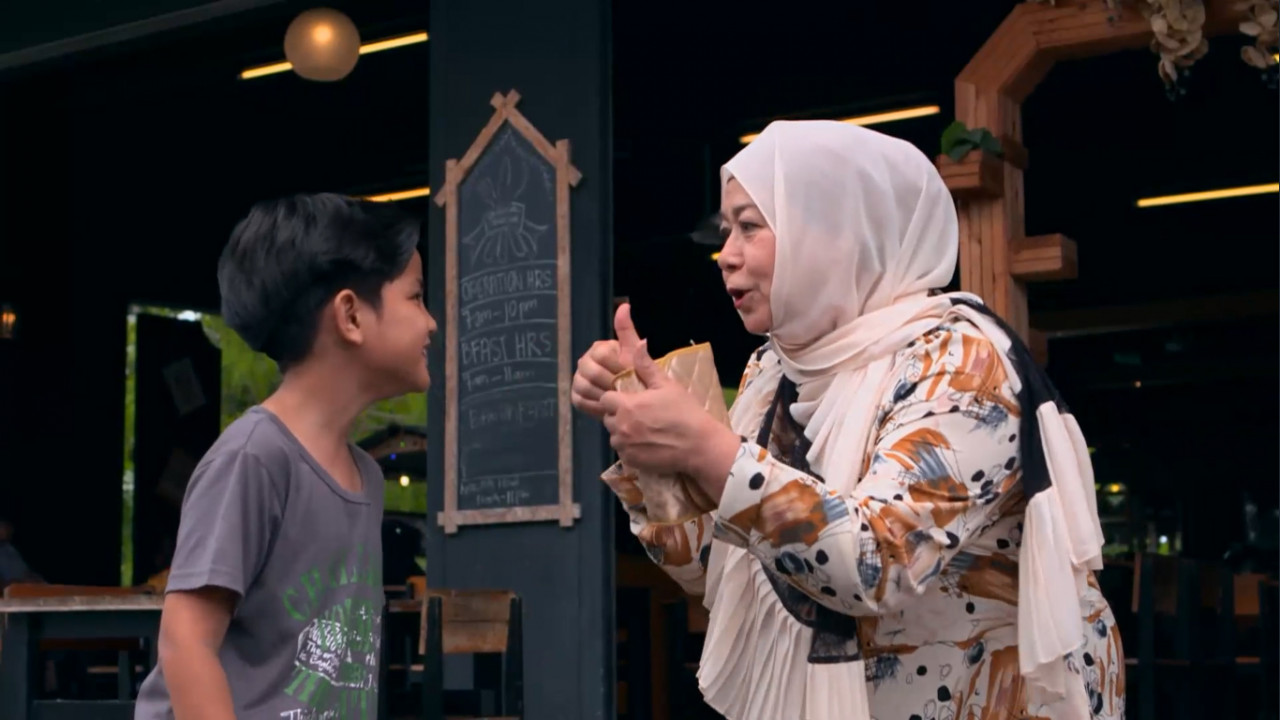 Antara babak menarik dalam Cik Ayu Mee Sanggul