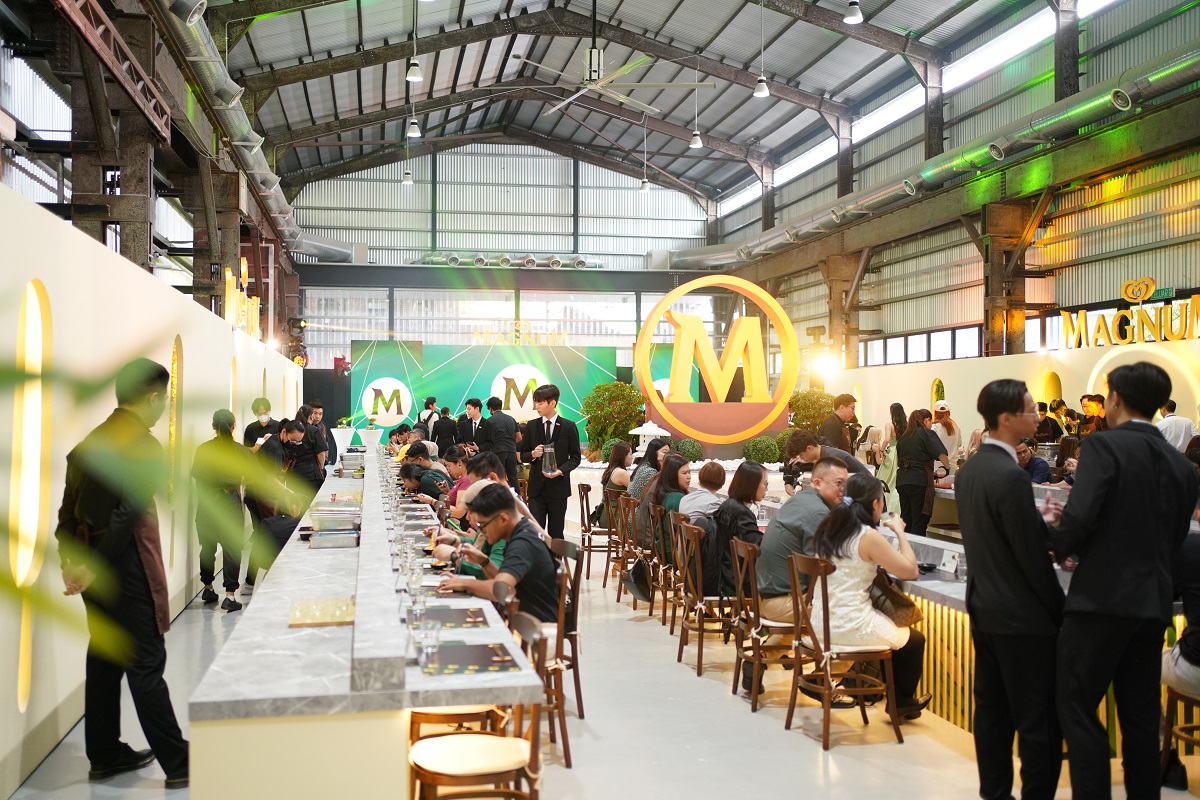 Suasana Sentul Depot Kuala Lumpur berubah wajah sempena pelancaran Magnum Matcha Crumble. gambar Magnum