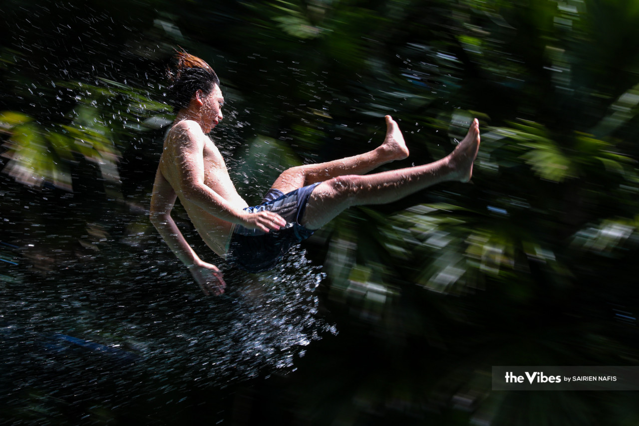 Taman Tema Escape Penang ini berjaya menarik perhatian ramai menerusi pelbagai aktiviti lasak.