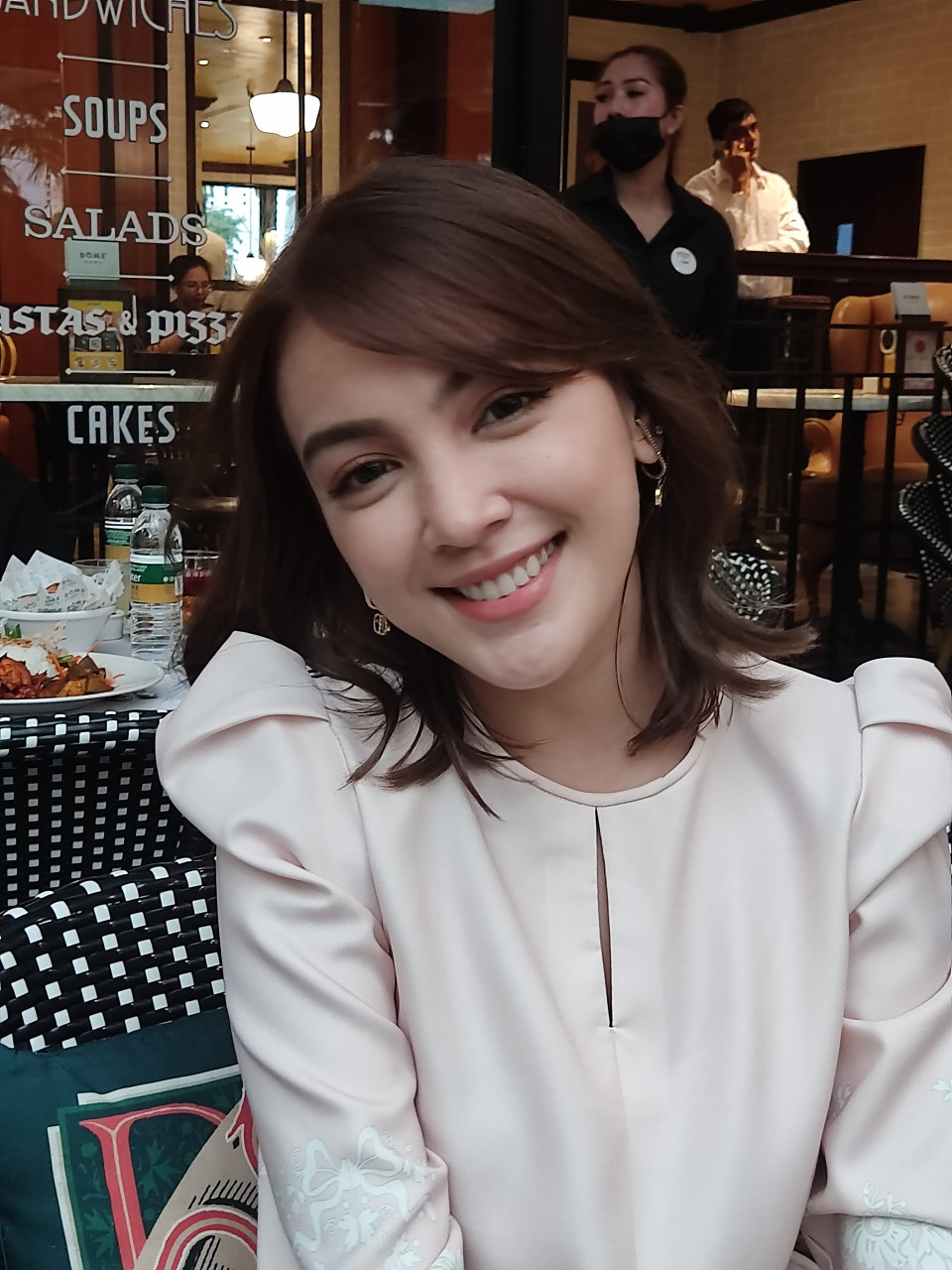 Eyka Farhana membawa watak Mawar, seorang 'penyondol' dalam 'Melur Untuk Firdaus' musim kedua. - Gambar oleh Ellyna Ali