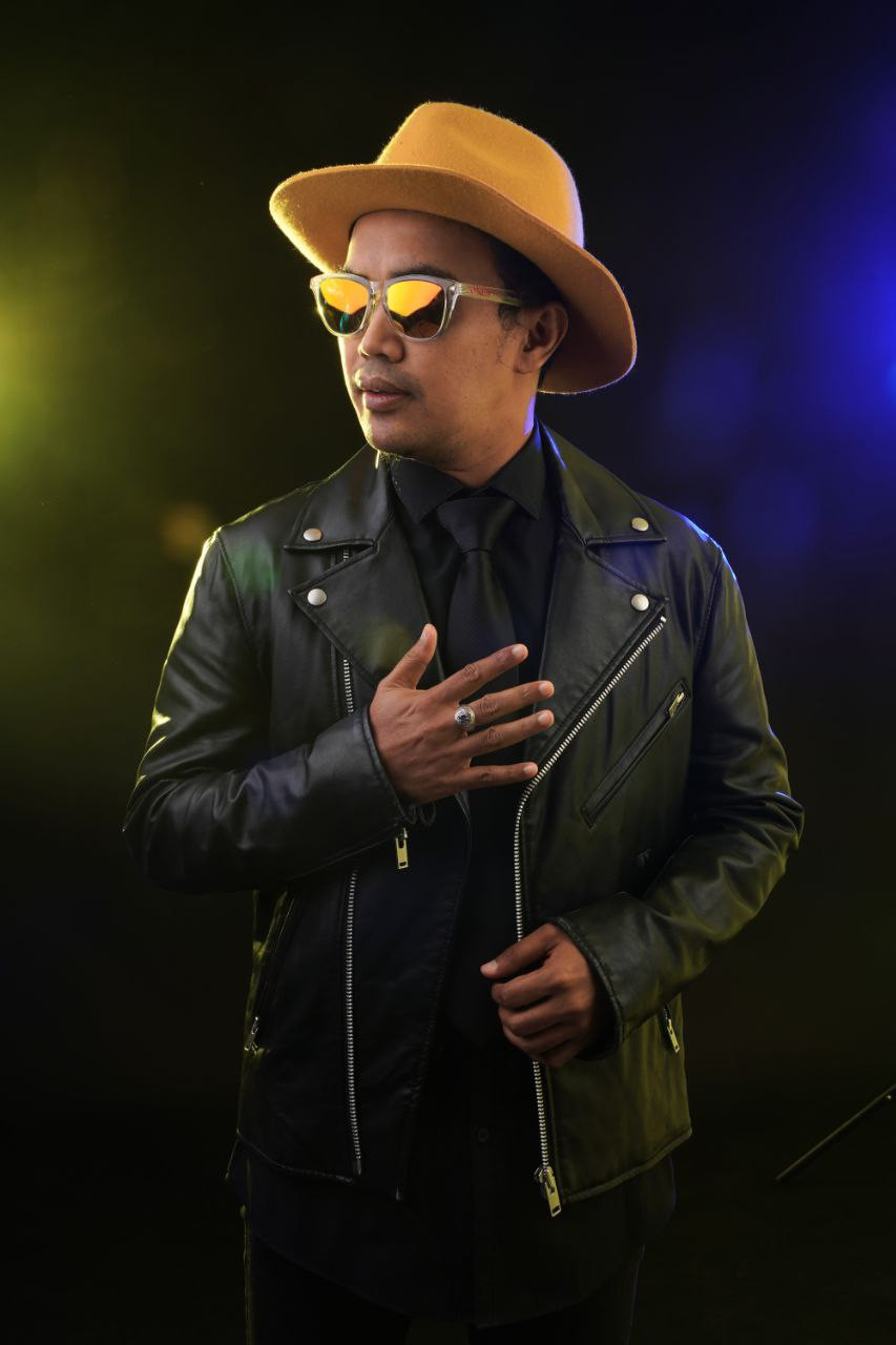 Ezad Lazim - Gambar PR