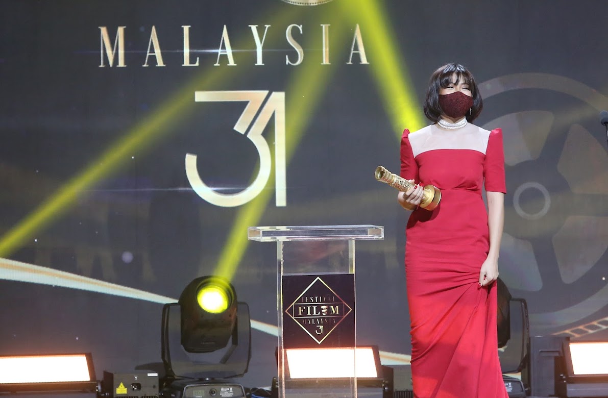 Pelakon Wanita Harapan - Fify Azmi ('Wira')