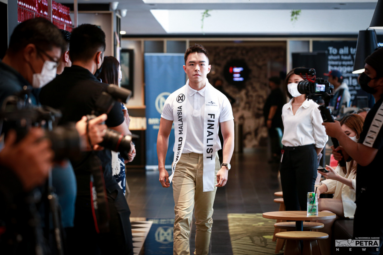 Darren, Pengarah Muzik (30)
