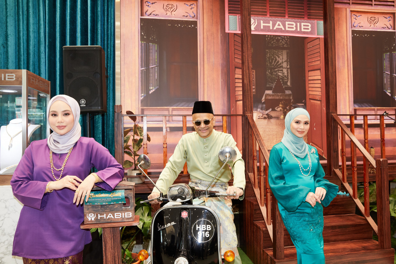 Datuk Seri Meer bersama Duta Raya Habib 2022, Anzalna Nasir dan Erin Adlina