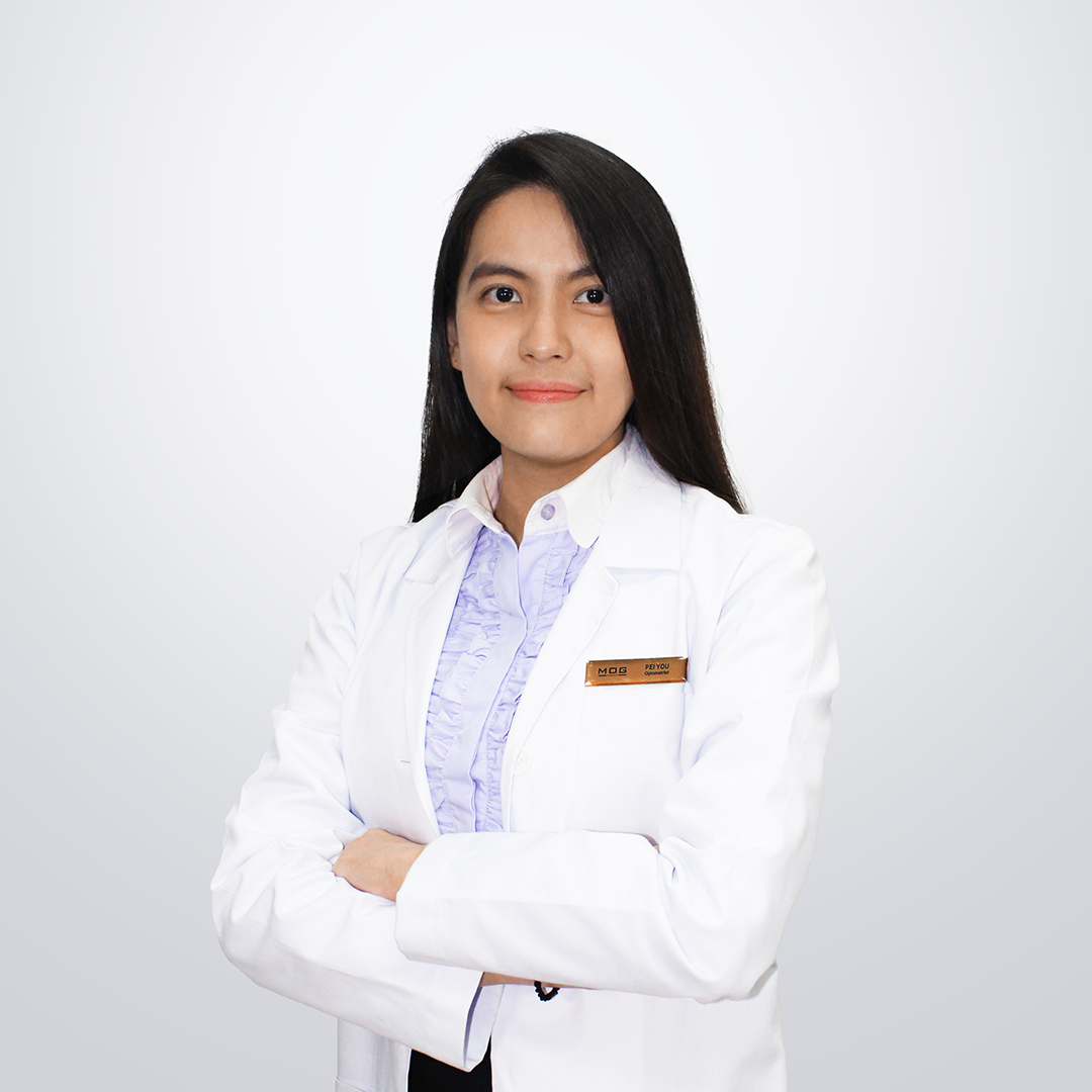 Yoyo Foong, pakar optometri