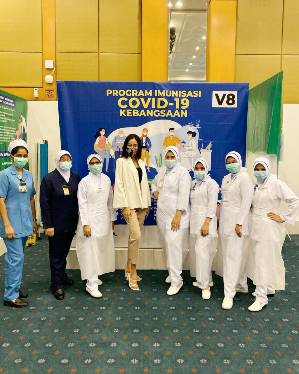 Francisca menerima suntikan vaksin kedua oleh KKM
