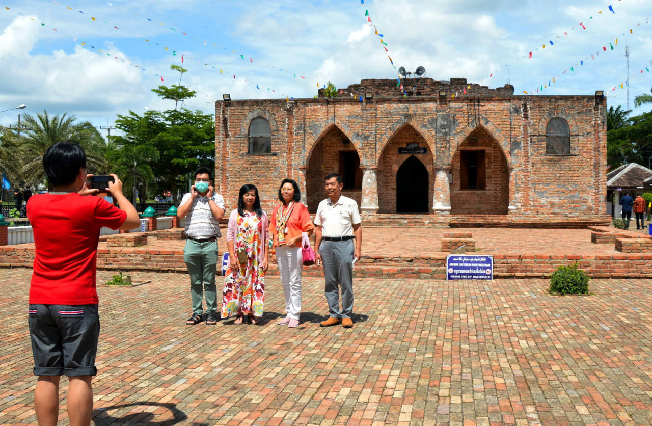 Masjid Krue Se - Gambar Bernama