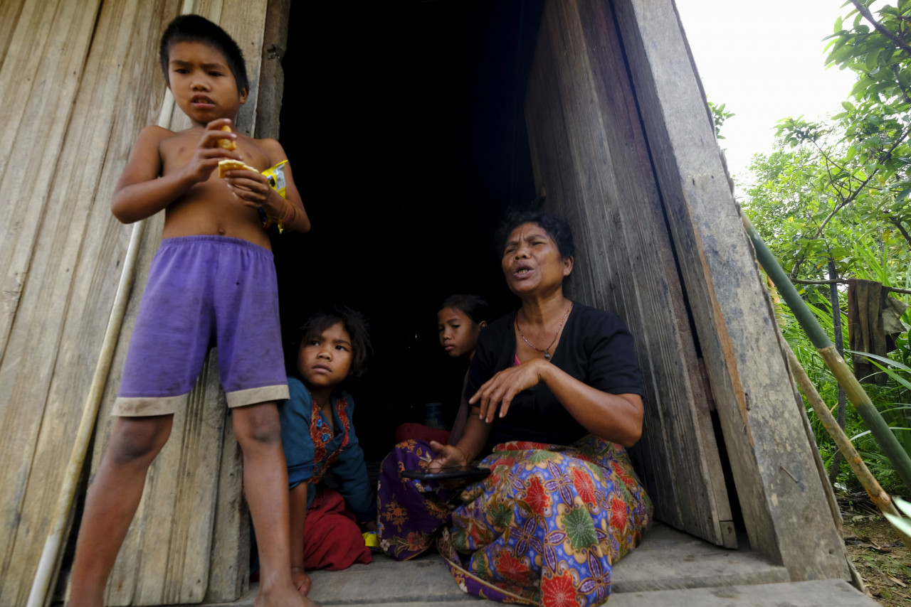 Rokiah Pandak bersama anak-anaknya. - Gambar Bernama