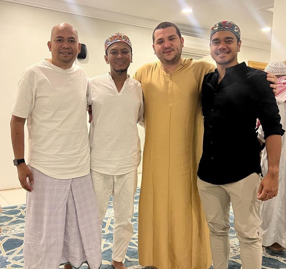 Faizal Tahir, Alif Satar dan rakan-rakan