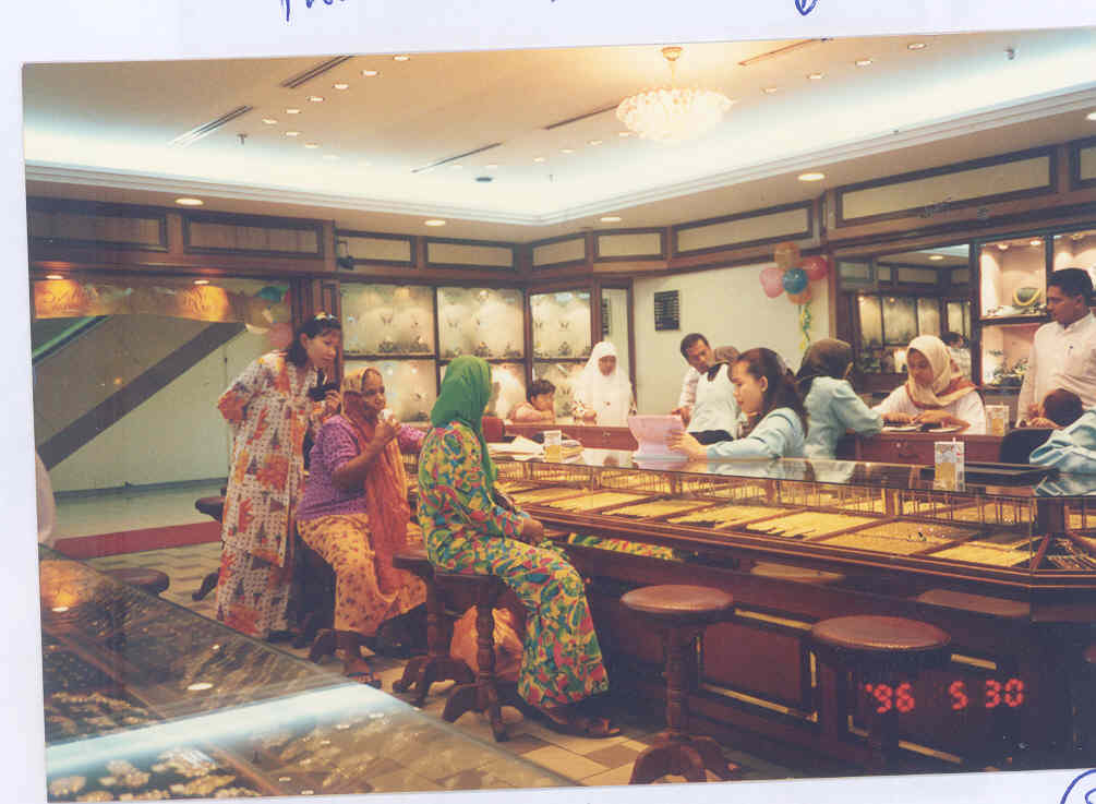 Butik Pameran Habib di Semua House