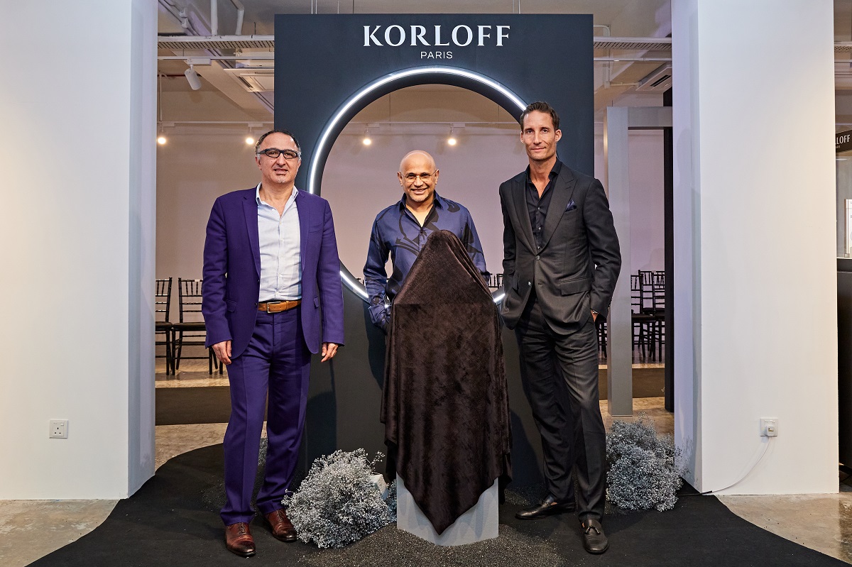 Bassam Azakir, Meer Habib dan Chris Neff. - Gambar ihsan Habib Jewels & Korloff Paris