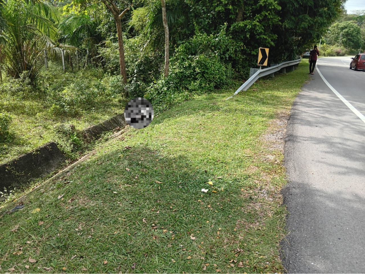 Lokasi tempat kejadian mayat tidak sempurna yang ditemui. - gambar Polis